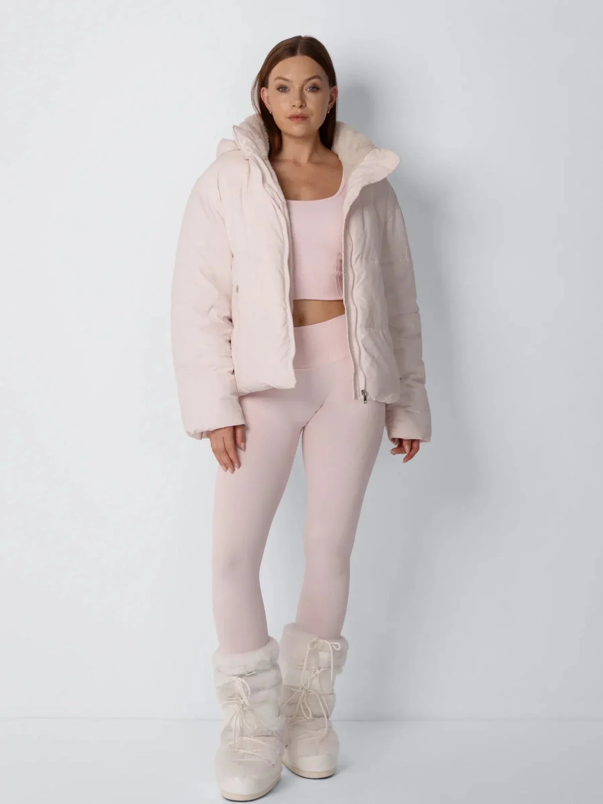 MEELANO Dame Dynejakke Kort – Vinterjakke Dame med Aftagelig Hætte & Kunstpelsforet, Quiltet Puffer Jakke, M–2XL – Amore