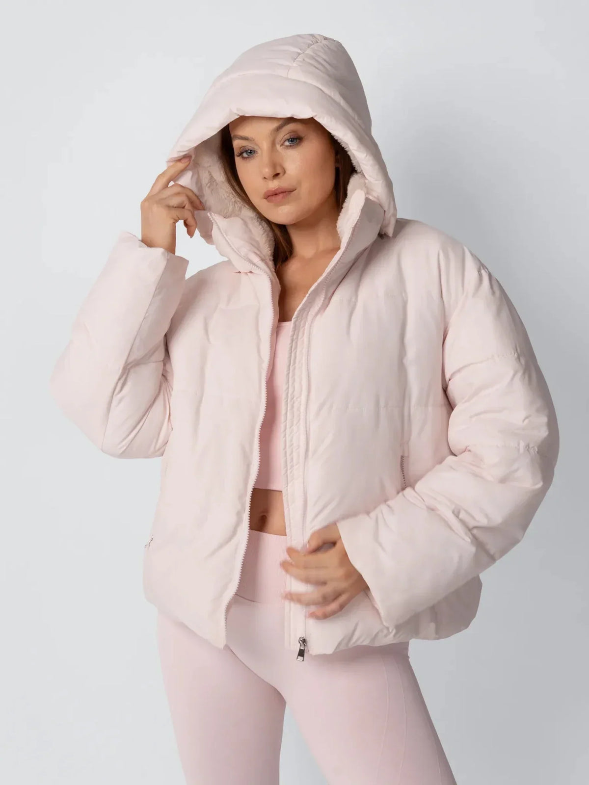 MEELANO Dame Dynejakke Kort – Vinterjakke Dame med Aftagelig Hætte & Kunstpelsforet, Quiltet Puffer Jakke, M–2XL – Amore