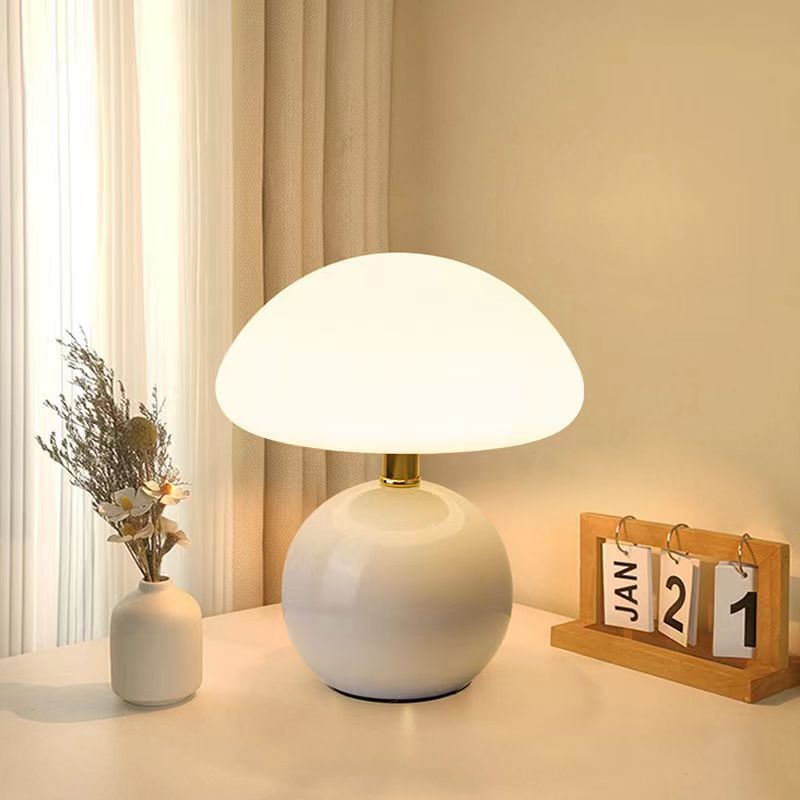MEELANO Fransk cremefarvet champignonlampe